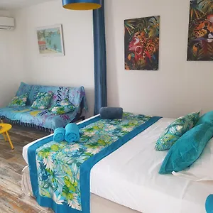 Grand Ti-bo Vue Avec Réservoir D'eau Appartement